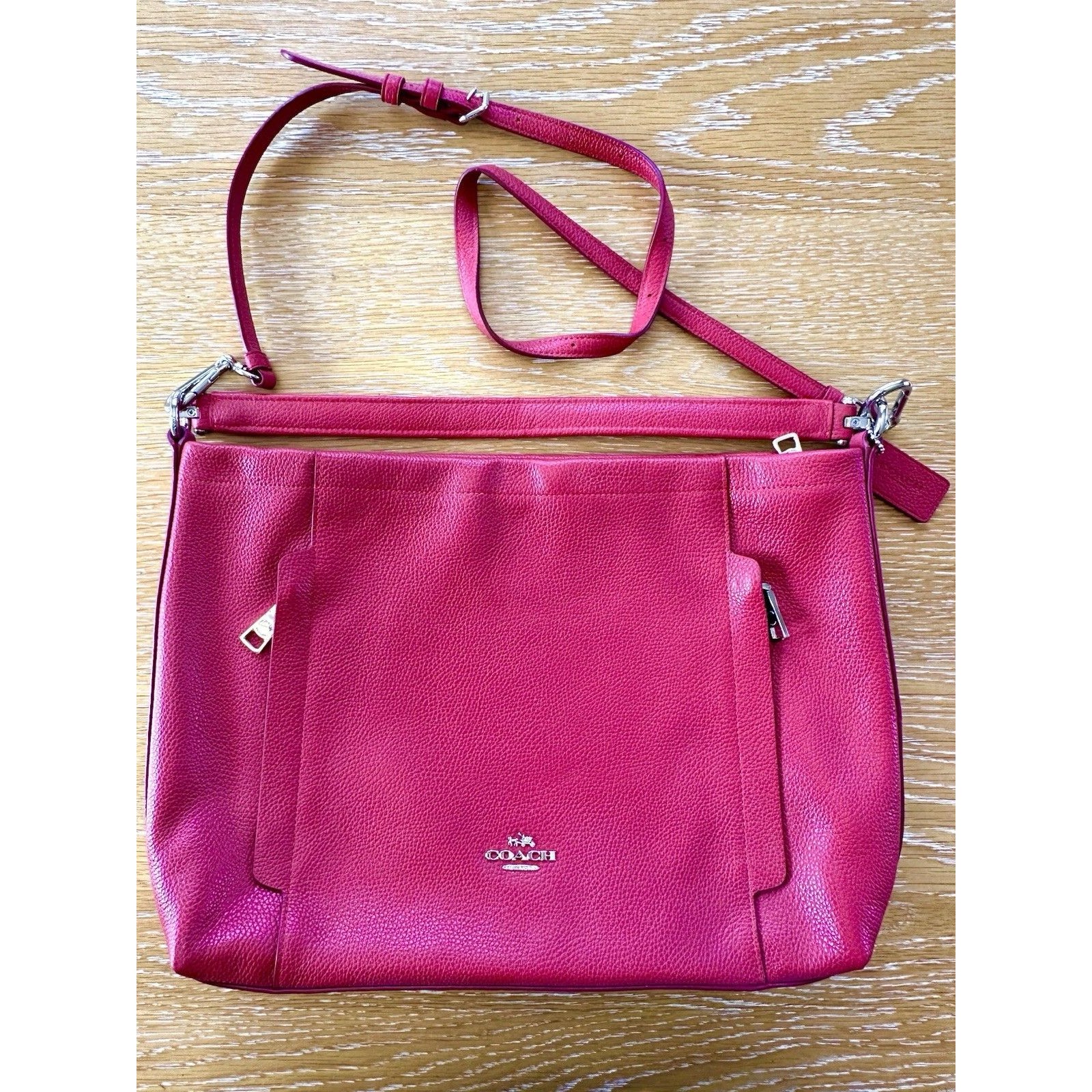 Nwot Coach F34312 Pebble Leather Scout Hobo True Red